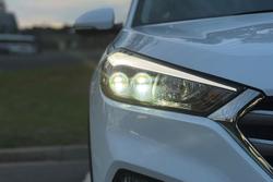 2017 Hyundai
                Tucson Highlander