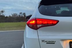 2017 Hyundai
                Tucson Highlander