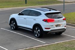 2017 Hyundai
                Tucson Highlander