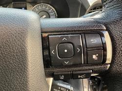 2022 TOYOTA
HILUX SR5 + PREMIUM INTERIOR (4X4)