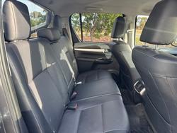 2022 TOYOTA
HILUX SR5 + PREMIUM INTERIOR (4X4)