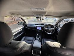 2022 TOYOTA
HILUX SR5 + PREMIUM INTERIOR (4X4)
