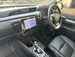 2022 TOYOTA
HILUX SR5 + PREMIUM INTERIOR (4X4)