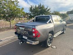 2022 TOYOTA
HILUX SR5 + PREMIUM INTERIOR (4X4)