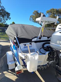 2025 QUINTREX 430 Fishabout Pro