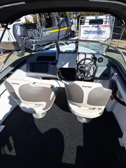 2025 QUINTREX 430 Fishabout Pro