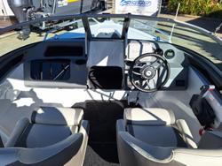 2025 QUINTREX 430 Fishabout Pro