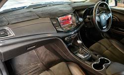 2016 Holden
Commodore SV6 Black