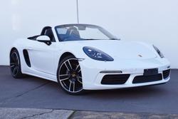 2020 Porsche
718 Boxster