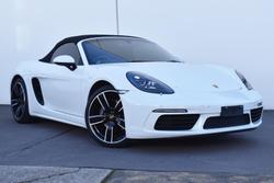 2020 Porsche
718 Boxster