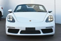 2020 Porsche
718 Boxster