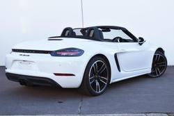 2020 Porsche
718 Boxster