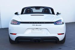 2020 Porsche
718 Boxster