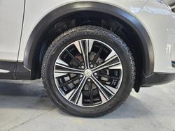 2019 Mitsubishi Eclipse Cross Exceed YA MY20 White