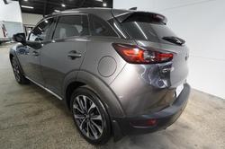 2019 Mazda
CX-3 sTouring