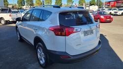 2013 Toyota
RAV4 GXL