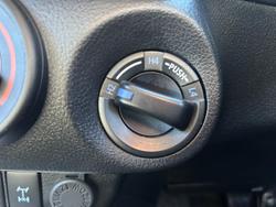 2018 Toyota
Hilux SR
