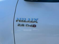 2018 Toyota
Hilux SR