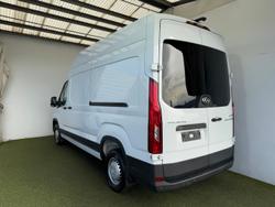 2025 LDV
Deliver 9