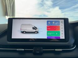 2025 LDV
Deliver 9