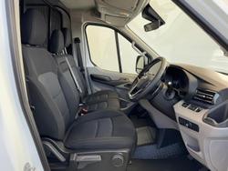 2025 LDV
Deliver 9