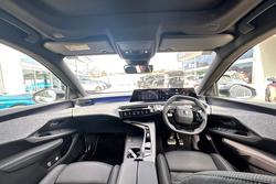 2025 Peugeot 5008 GT Premium Hybrid