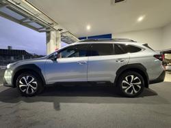 2021 Subaru
Outback AWD Touring