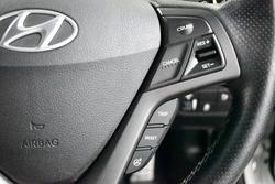 2015 Hyundai
Veloster SR Turbo +