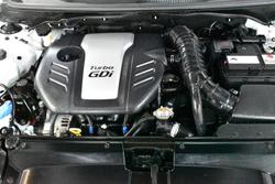2015 Hyundai
Veloster SR Turbo +
