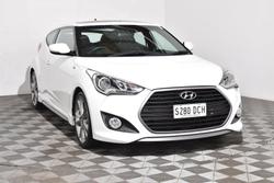 2015 Hyundai
Veloster SR Turbo +