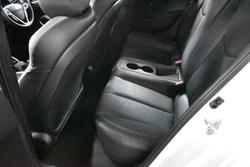 2015 Hyundai
Veloster SR Turbo +