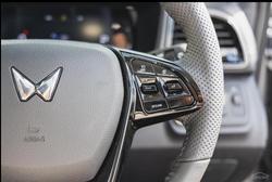 2025 Mahindra
                XUV3XO AX7L