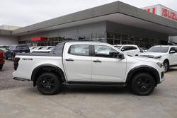 2025 Isuzu
D-MAX X-TERRAIN