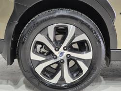 2022 Subaru
Outback AWD Touring