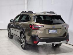 2022 Subaru
Outback AWD Touring