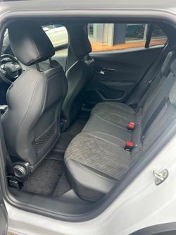 2025 Peugeot 2008 GT e-DCS Hybrid