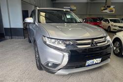 2017 Mitsubishi
Outlander LS