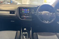 2017 Mitsubishi
Outlander LS