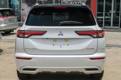 2024 Mitsubishi
Outlander Exceed Tourer