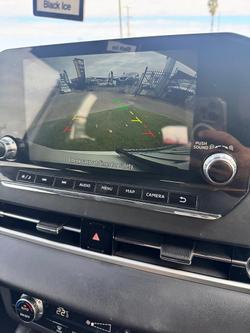 2022 Mitsubishi
Outlander ES