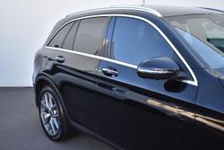 2020 Mercedes-Benz
                GLC-Class GLC200
