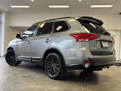 2020 Mitsubishi
Outlander Black Edition