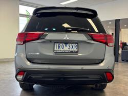 2020 Mitsubishi
Outlander Black Edition