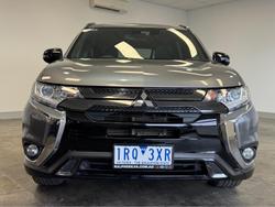 2020 Mitsubishi
Outlander Black Edition