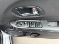 2017 Honda
HR-V VTi