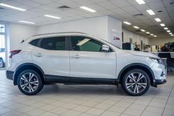 2019 Nissan
QASHQAI ST-L