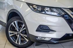 2019 Nissan
QASHQAI ST-L