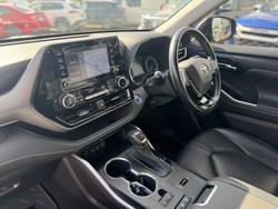 2021 TOYOTA KLUGER