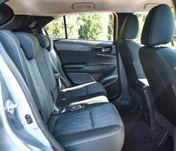 2019 Mitsubishi
Eclipse Cross ES