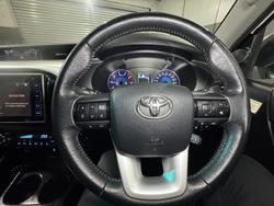 2019 Toyota
Hilux SR5